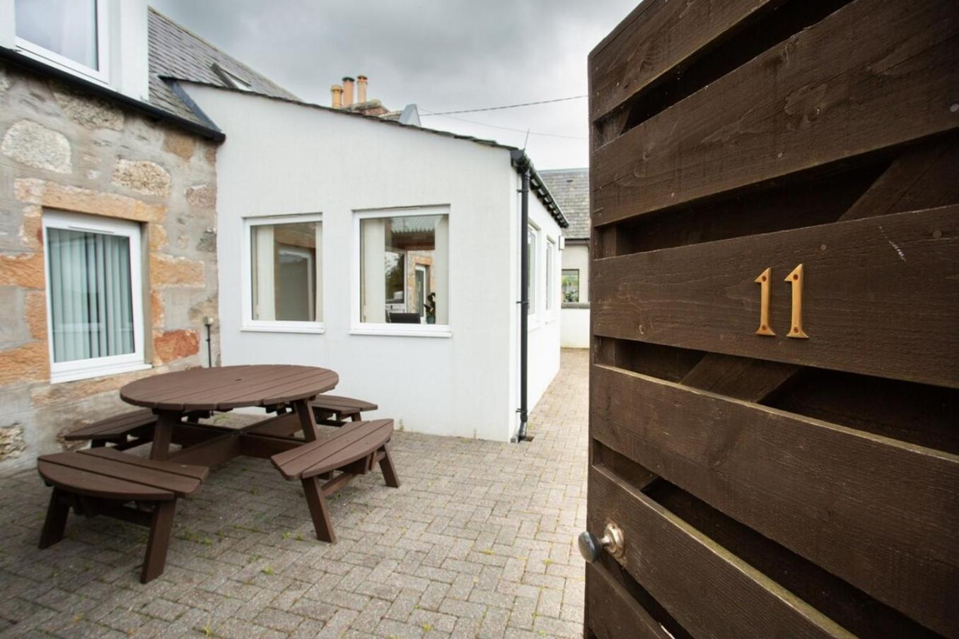 Mike'S 3-Bedroom Countryside Cottage Alness Exterior foto