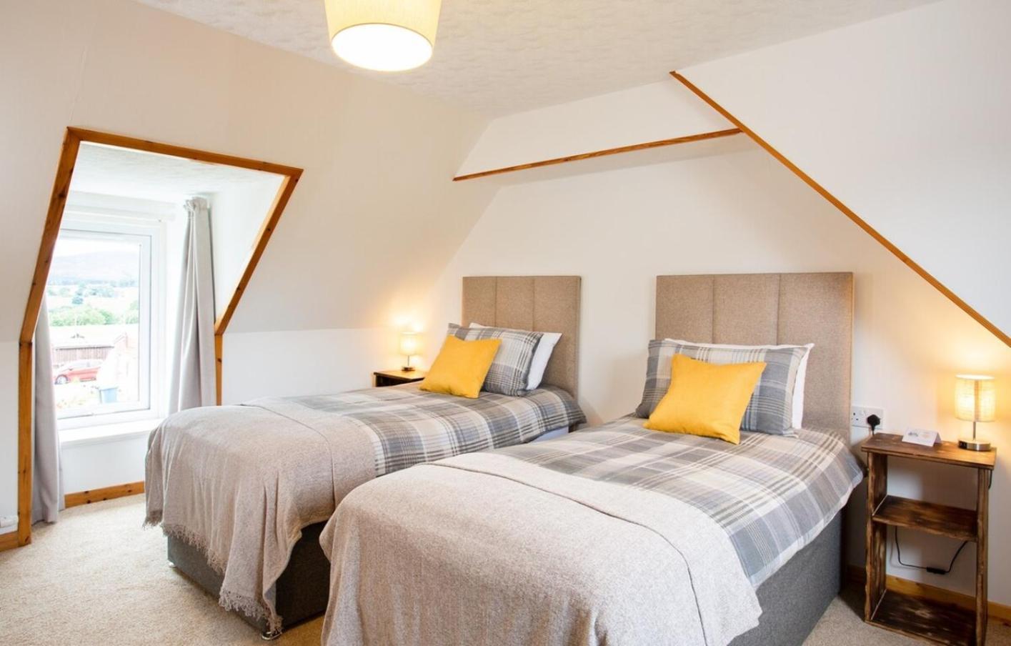 Mike'S 3-Bedroom Countryside Cottage Alness Exterior foto