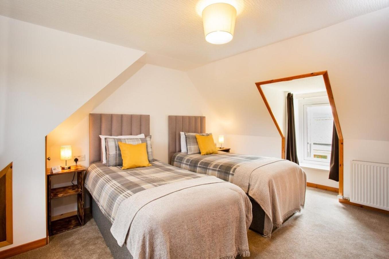 Mike'S 3-Bedroom Countryside Cottage Alness Exterior foto