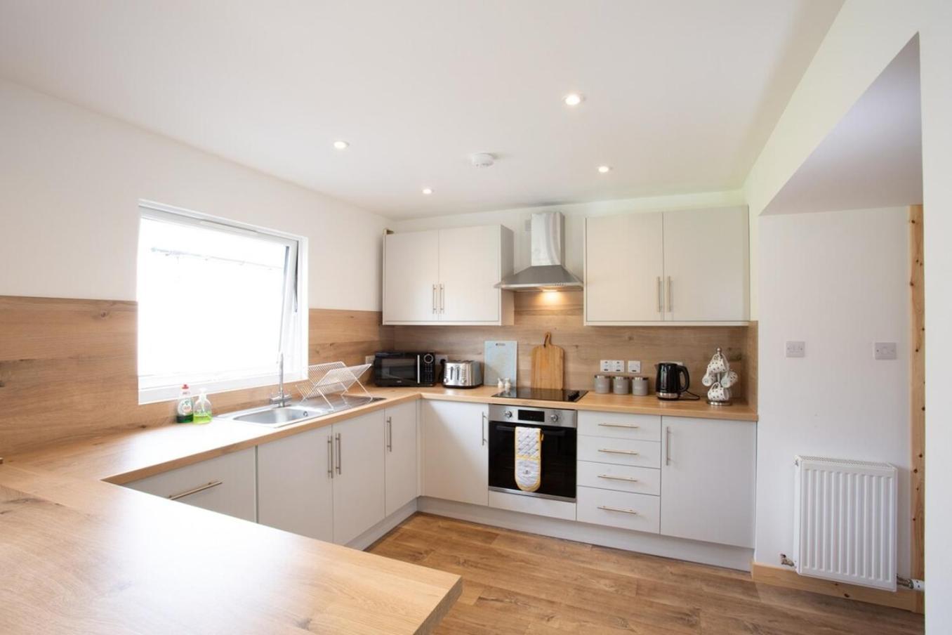Mike'S 3-Bedroom Countryside Cottage Alness Exterior foto