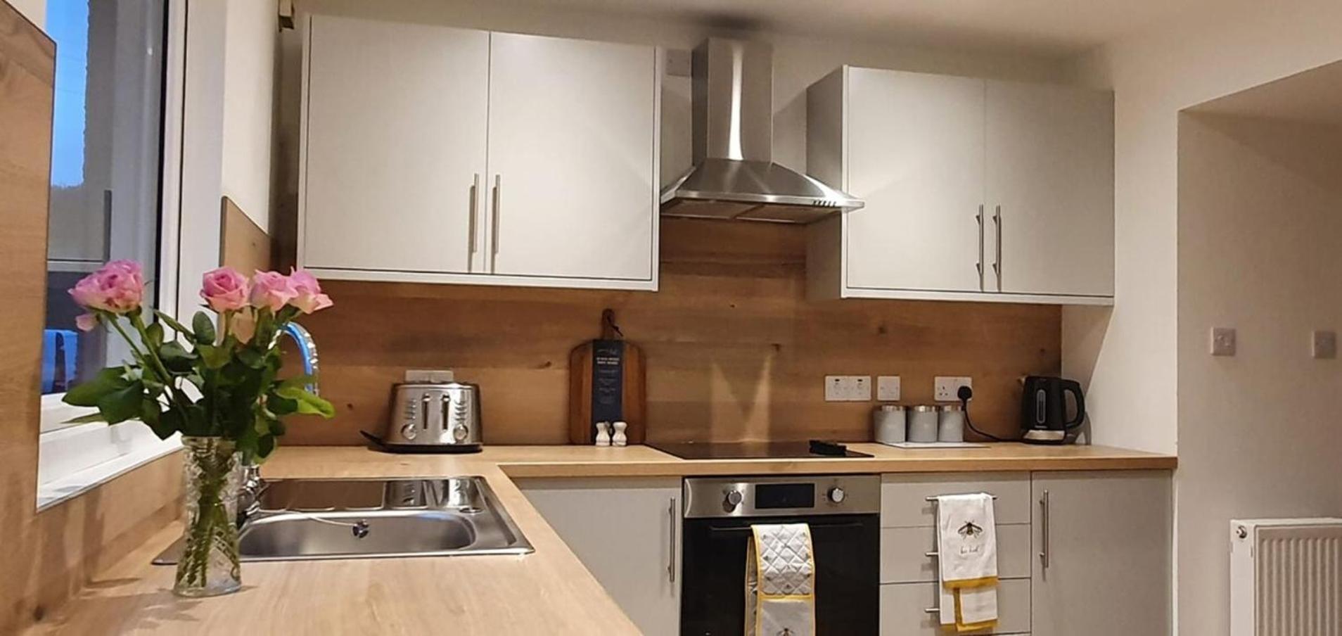 Mike'S 3-Bedroom Countryside Cottage Alness Exterior foto