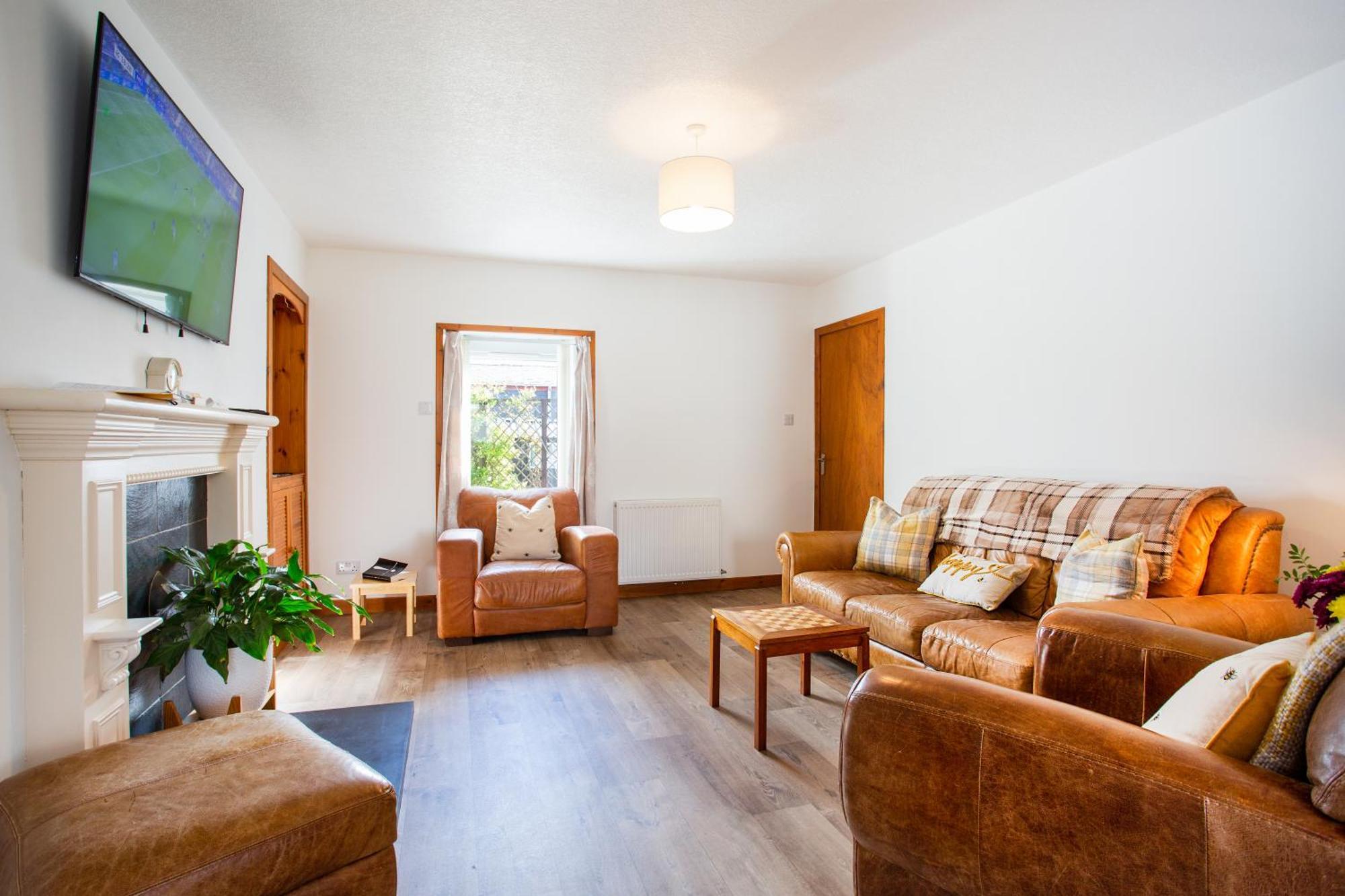 Mike'S 3-Bedroom Countryside Cottage Alness Exterior foto
